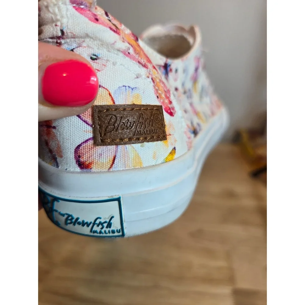 Blowfish Malibu Maura Butterfly Print Canvas Slip On Sneakers Womens 8M Pink